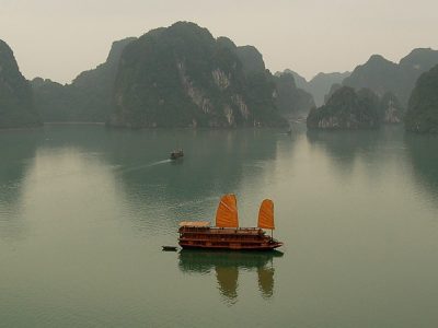 vietnam-halong-bay-1